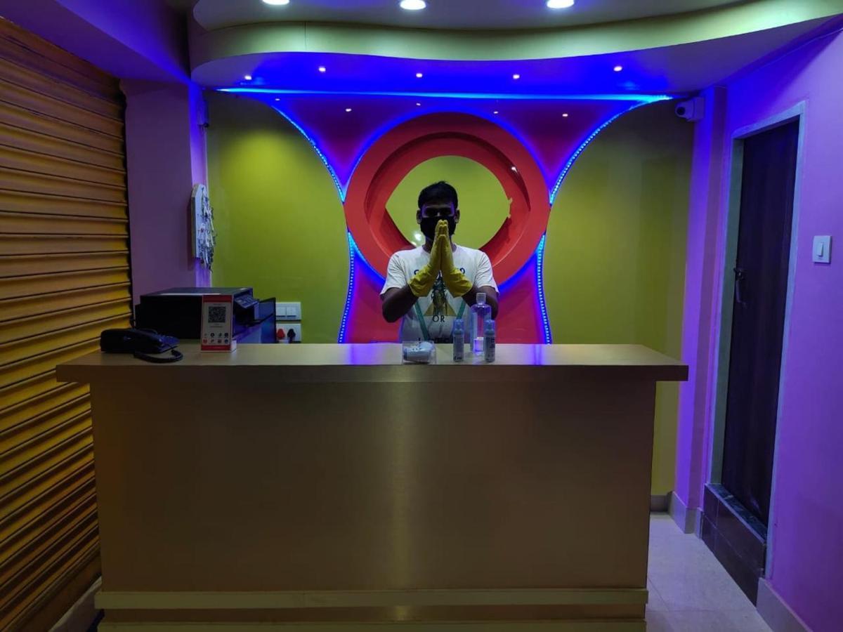 Oyo 30073 Triveni Lodge Силигури Екстериор снимка