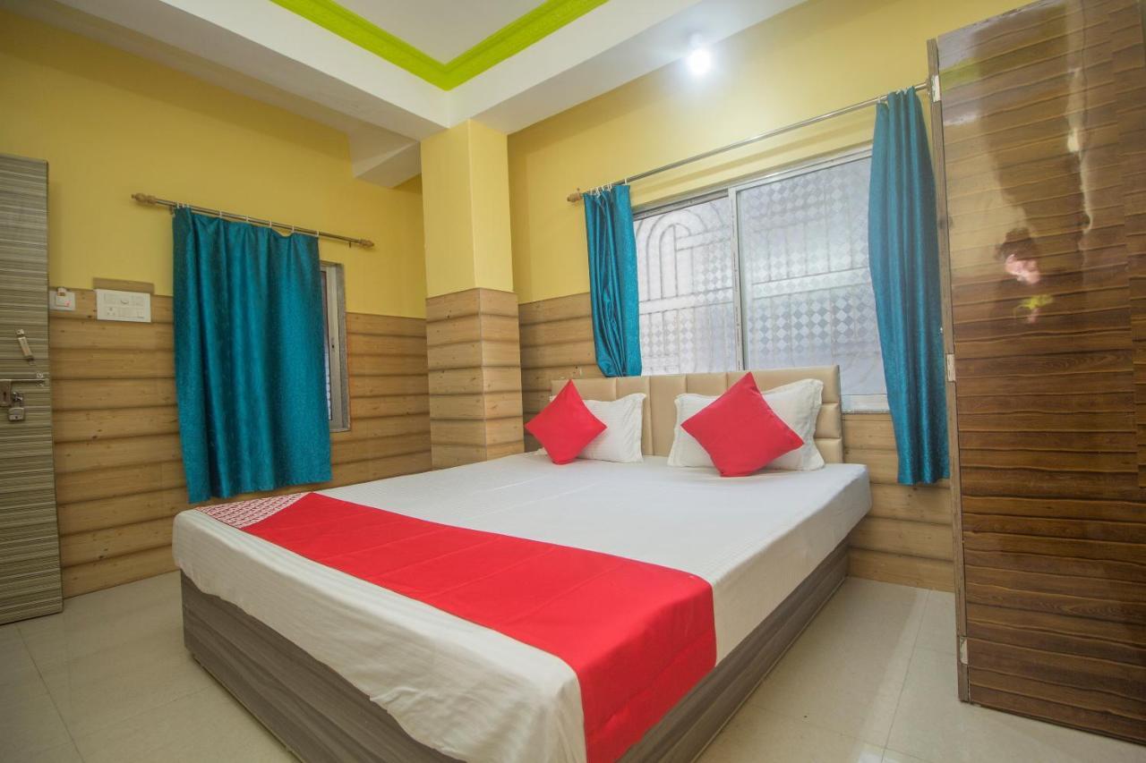 Oyo 30073 Triveni Lodge Силигури Екстериор снимка