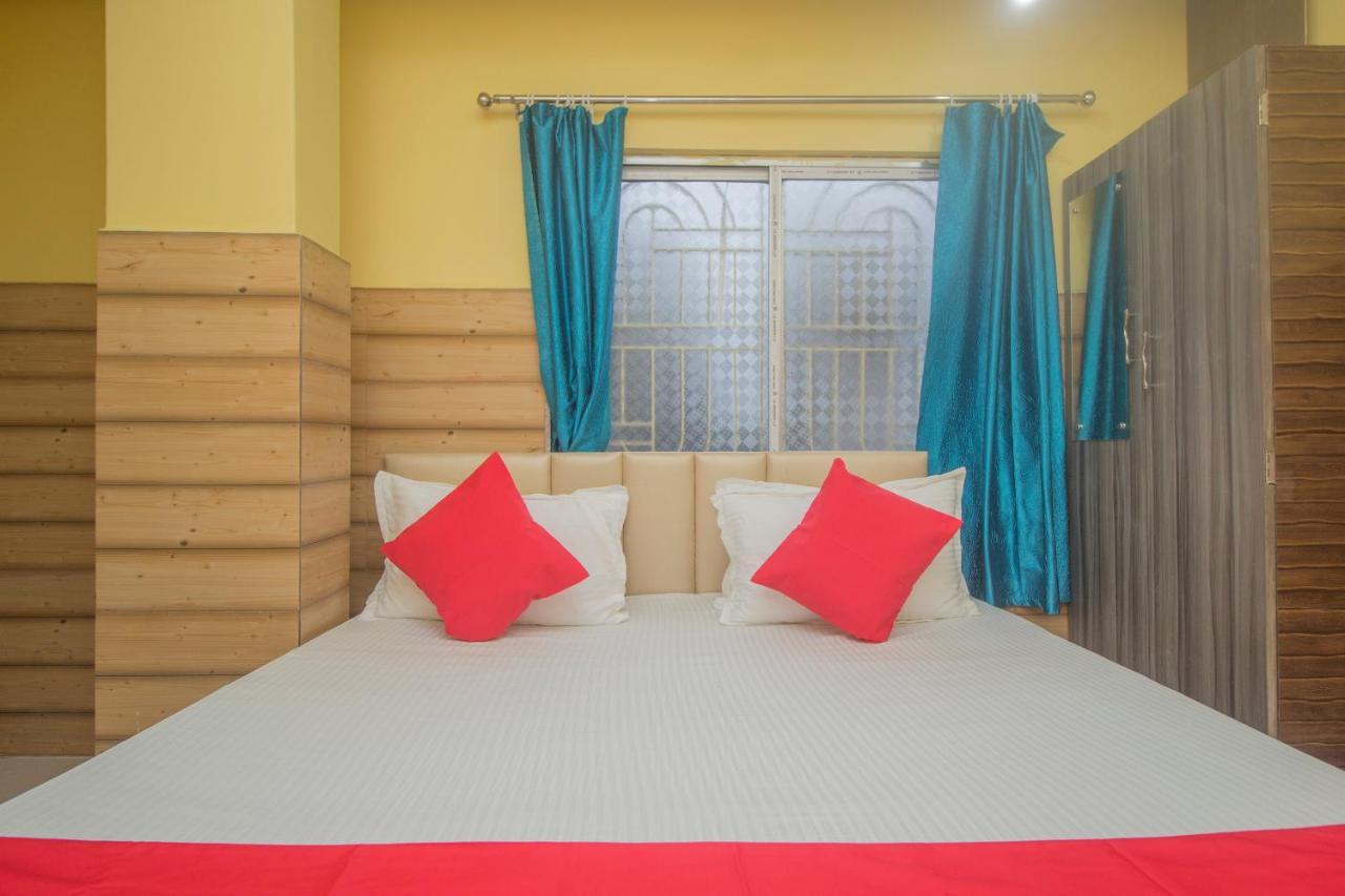Oyo 30073 Triveni Lodge Силигури Екстериор снимка