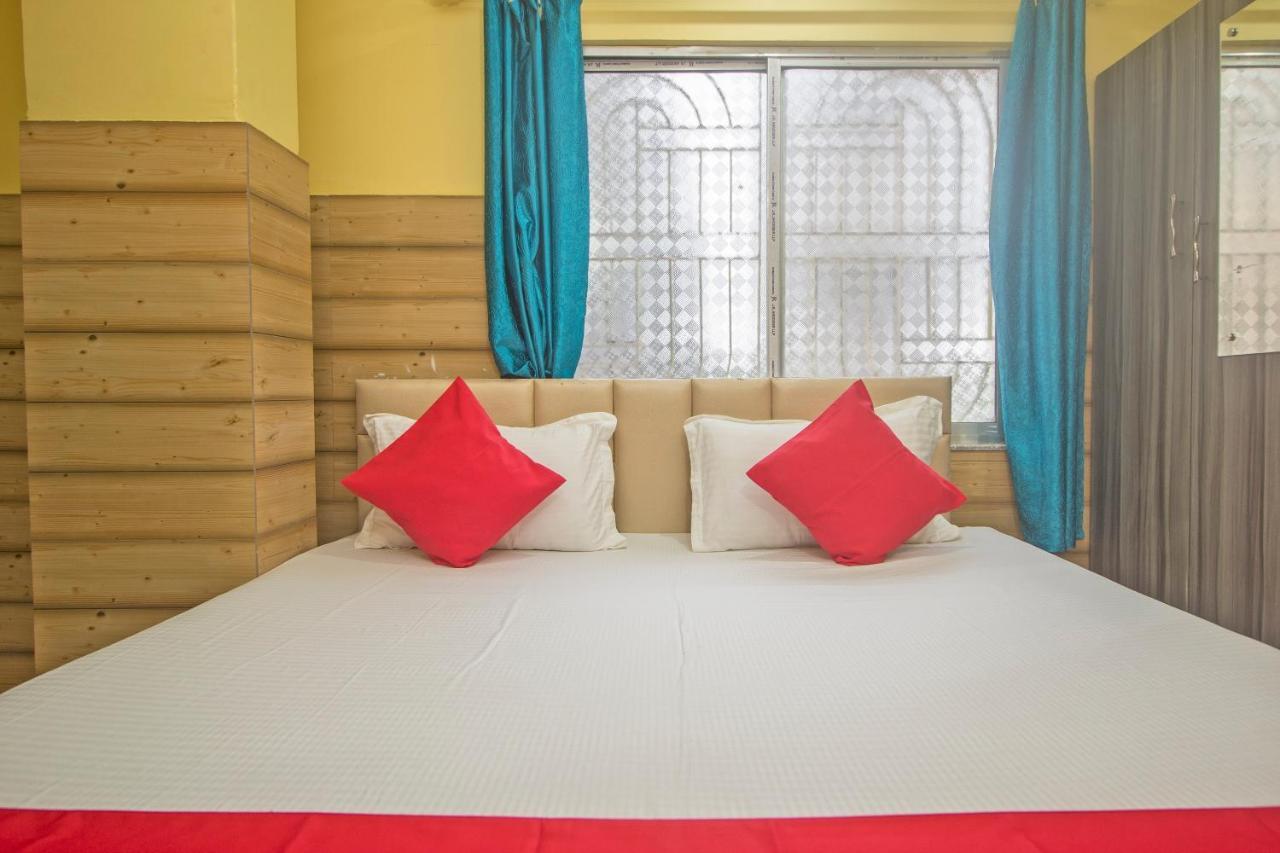 Oyo 30073 Triveni Lodge Силигури Екстериор снимка